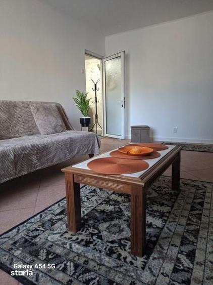 Apartament cu 2 camere decomandat în Calarași 4