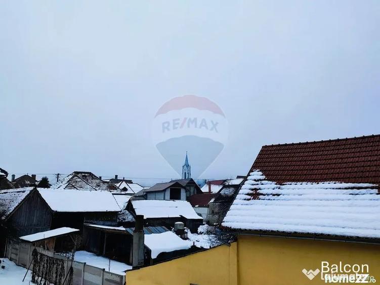Casă cu 7 camere cu Teren 300 Mp în Central