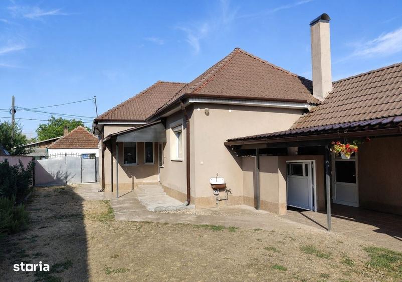 Casă cu 3 camere în Saca