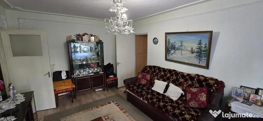 Apartament cu 2 camere semidecomandat în Păcurari