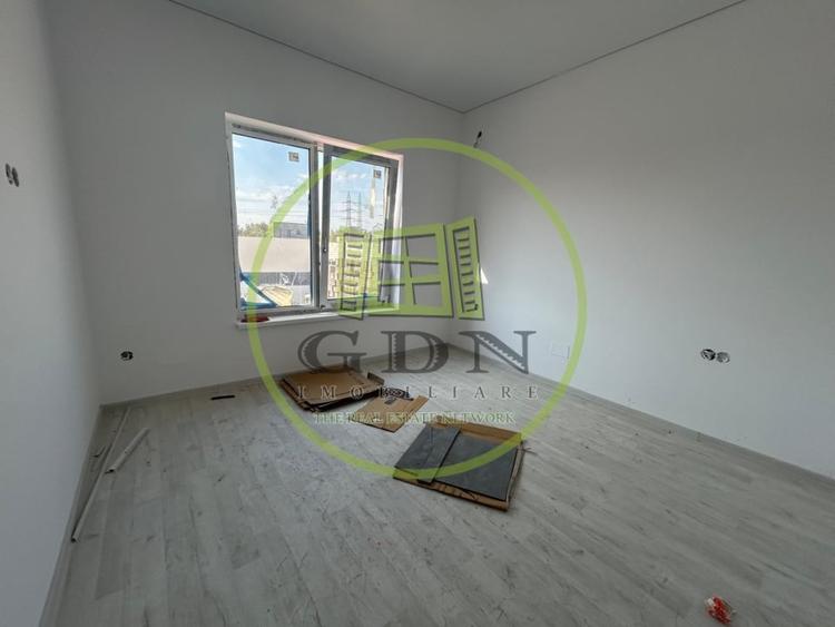 Casă individuală cu 4 camere cu Teren 300 Mp în Malu Mare