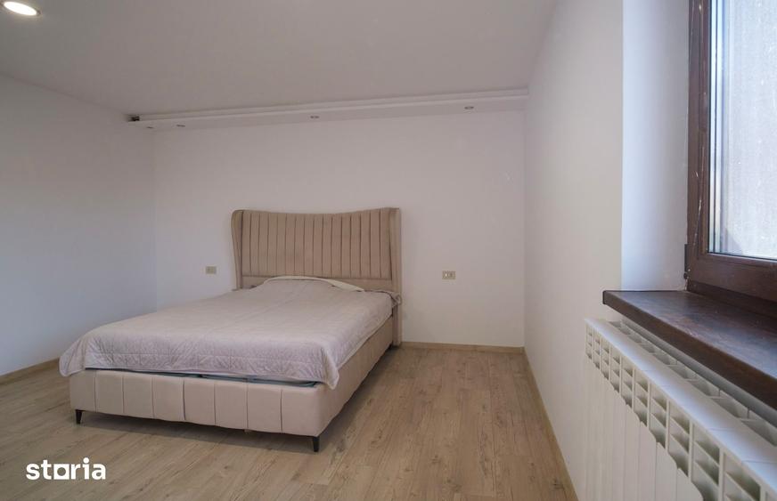 Casă cu 5 camere cu Teren 1352 Mp în Central