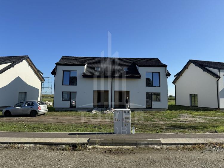 Duplex cu 4 camere cu Canalizare în Șura Mică