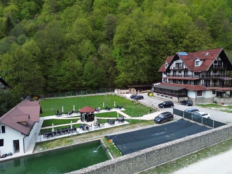 Casă cu 4 camere în Trăisteni