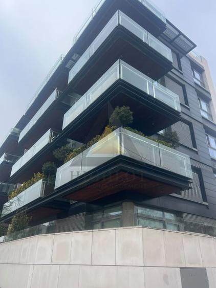 Apartament cu 4 camere semidecomandat, mobilat în Kiseleff