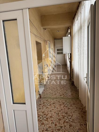 Casă individuală cu 5 camere cu Canalizare în Remetea Mare