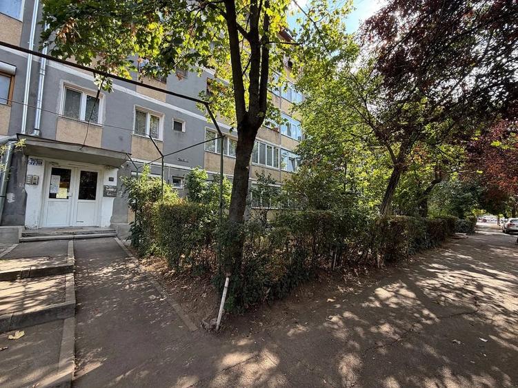 Apartament cu 2 camere semidecomandat în Rogerius