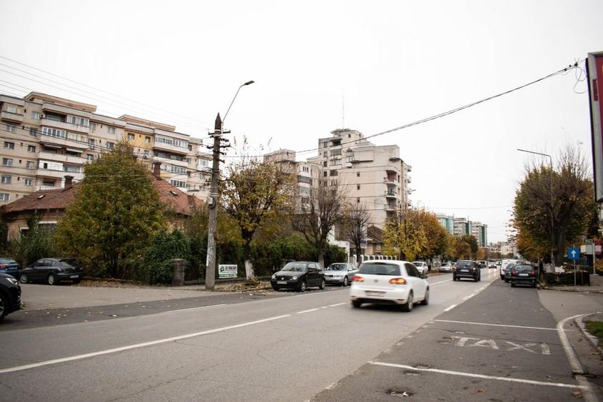 Casă cu 4 camere cu Teren 1081 Mp în 22 Decembrie