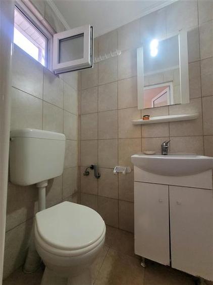 Casă individuală cu 5 camere cu Teren 314 Mp în Vest