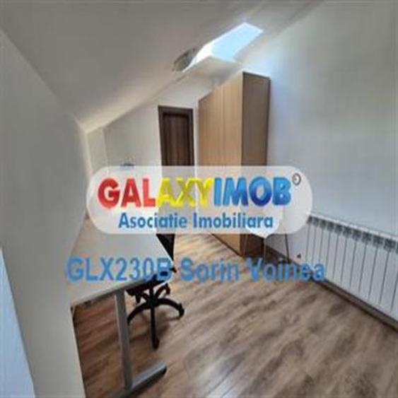 Apartament cu 4 camere semidecomandat, mobilat în Fundeni