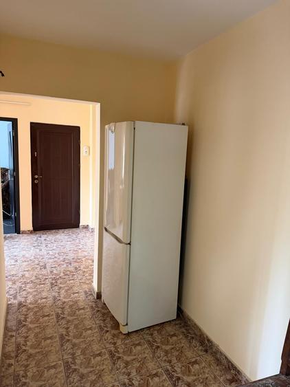 Apartament cu 3 camere decomandat în Canta