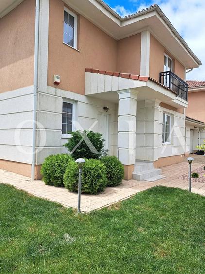 Casă cu Teren 350 Mp în Dumbrăvița