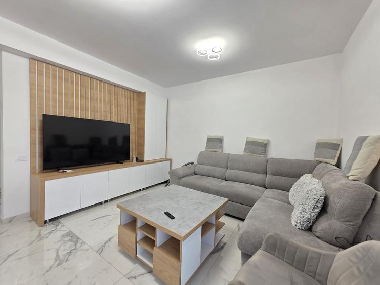 Duplex cu 4 camere cu Canalizare în Stupini