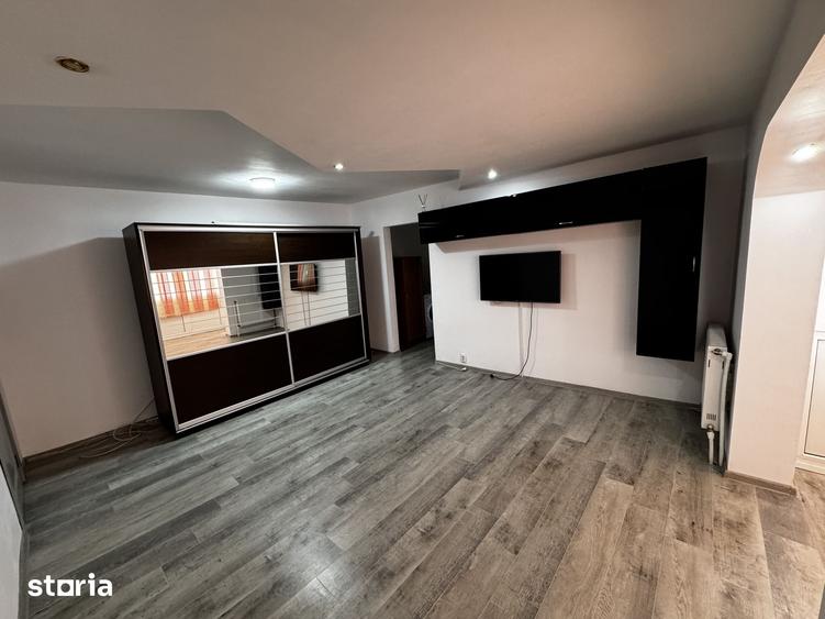 Apartament cu 2 camere semidecomandat în Unirii Sud