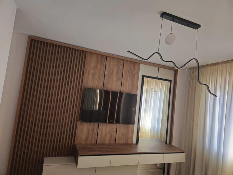 Apartament cu 2 camere decomandat în Energiei
