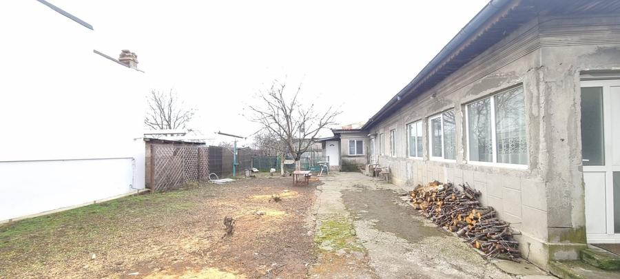 Teren Construcții intravilan de 2500 mp, în Domnești