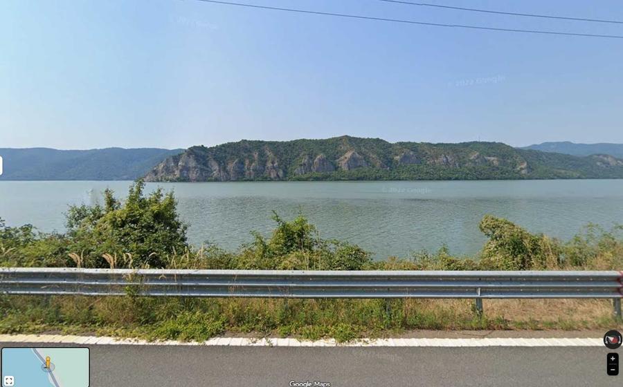 Spațiu comercial, în Svinița