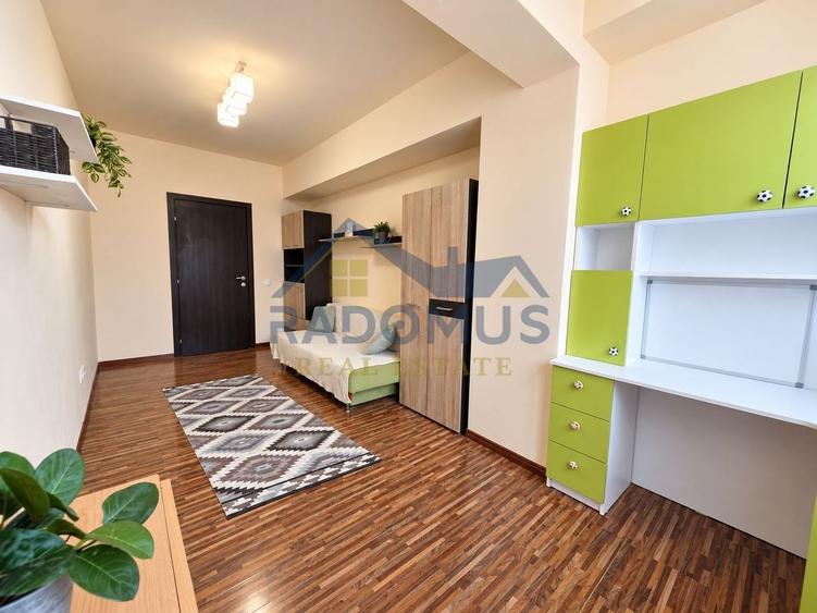 Apartament cu 3 camere decomandat, mobilat în 9 Mai