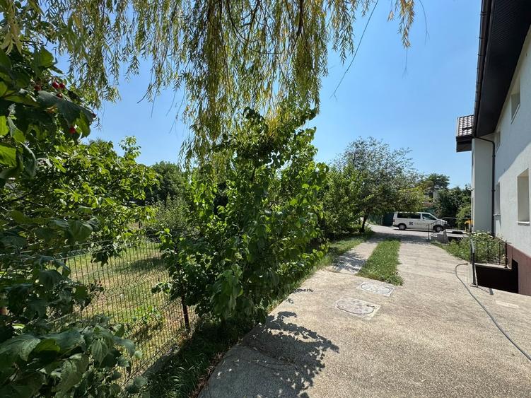 Casă individuală cu 16 camere cu Piscina în Copou