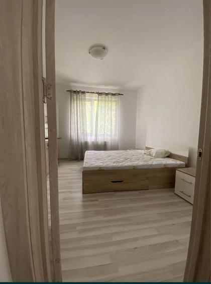 Apartament cu 3 camere decomandat în Exterior Vest