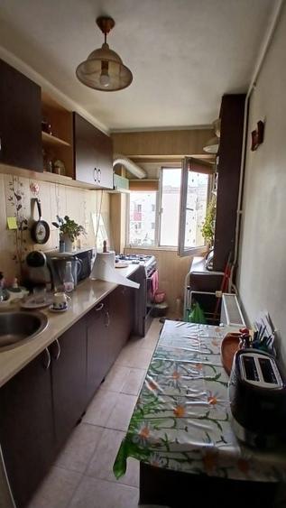 Apartament cu 2 camere semidecomandat în Drumul Găzarului