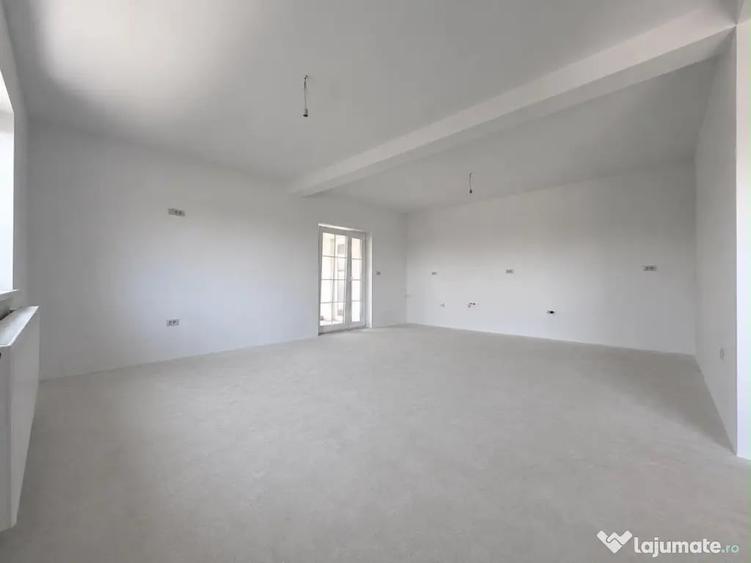 Casă cu 3 camere cu Teren 463 Mp în Șag