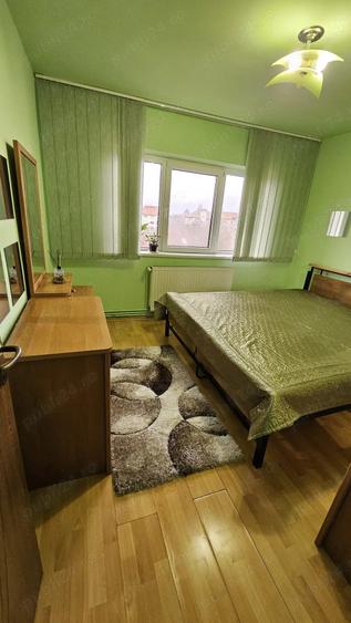 Apartament cu 3 camere decomandat în Lunei