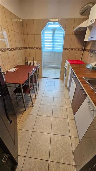 Apartament cu 2 camere decomandat în Galata