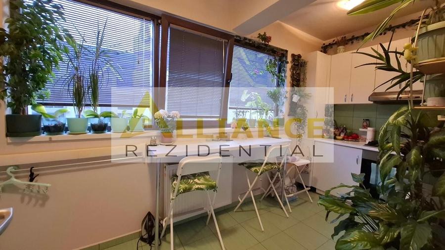 Apartament cu 2 camere decomandat, mobilat în Central