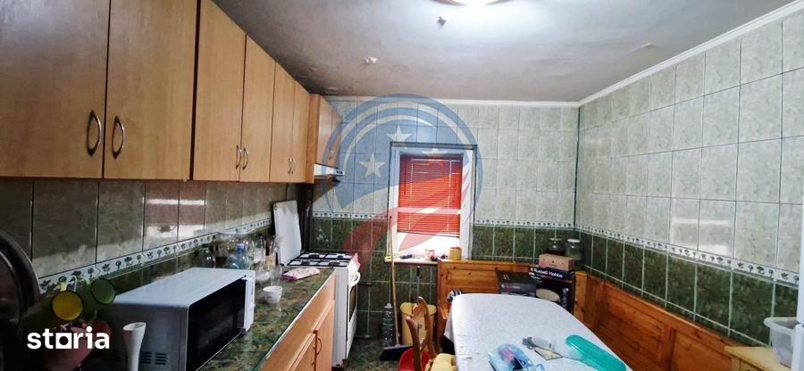 Apartament cu 4 camere decomandat în Gării