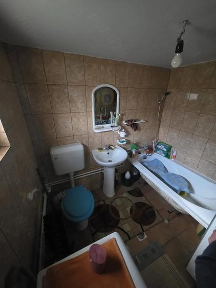 Casă cu 3 camere cu Teren 1243 Mp în Istria