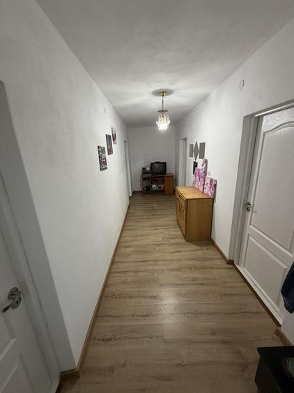 Casă cu 4 camere decomandat în Breb