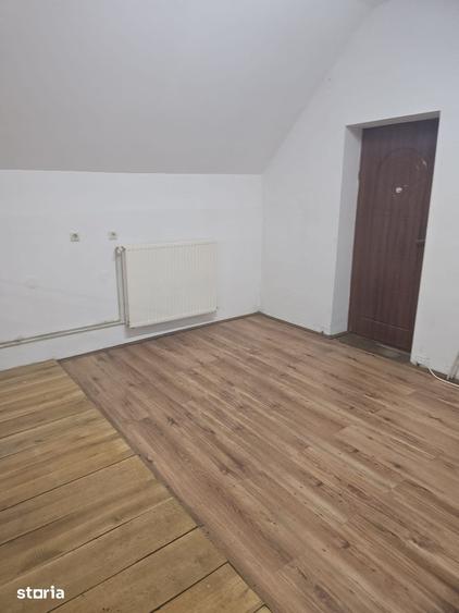 Casă cu 4 camere cu Teren 450 Mp în Botiz