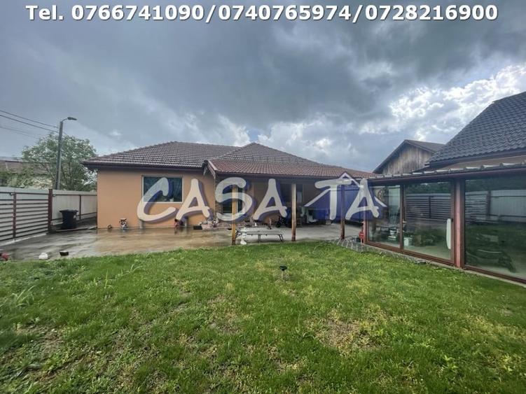 Casă individuală cu 3 camere cu Canalizare în Iezureni