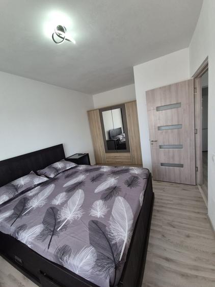 Apartament cu 2 camere decomandat în 1 Mai