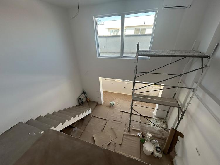 Apartament cu 3 camere decomandat în Berceni