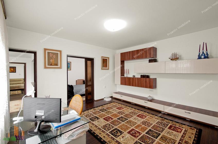 Casă individuală cu 4 camere cu Teren 196 Mp în Central