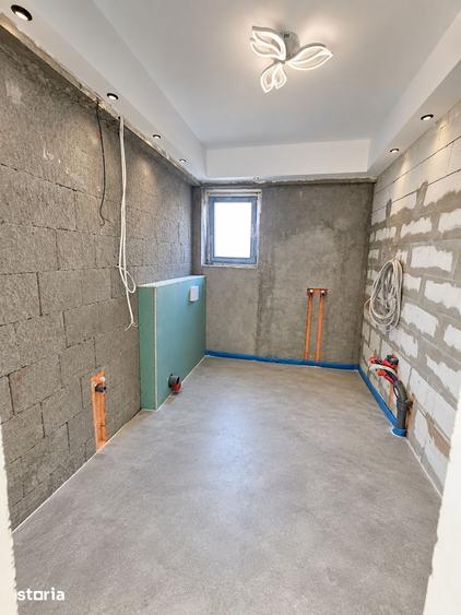 Casă cu 5 camere cu Teren 1000 Mp în Șendreni