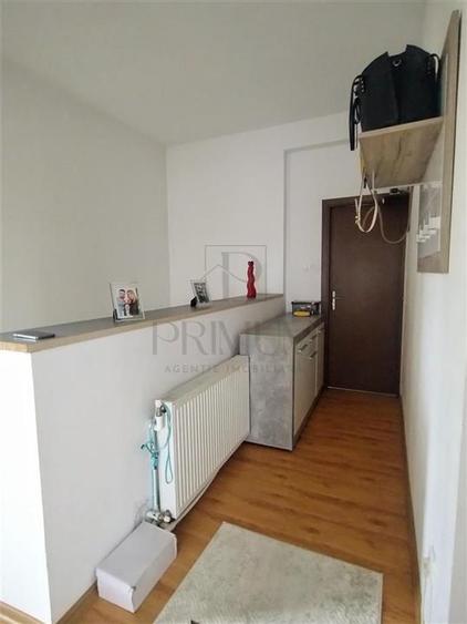 Apartament cu 3 camere decomandat, mobilat în Sânandrei