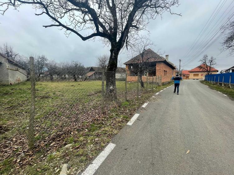Teren de 1448 mp, în Breaza