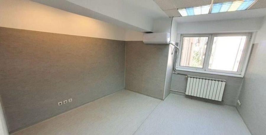 Spațiu comercial, de 525 mp, în P-ța Unirii