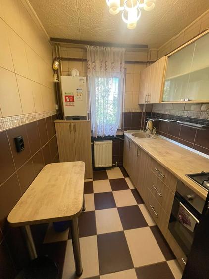 Apartament cu 3 camere, etajul 2/4, zona Mircea cel Batran - 6