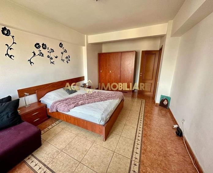 Apartament cu 2 camere decomandat, mobilat în Centrul Istoric