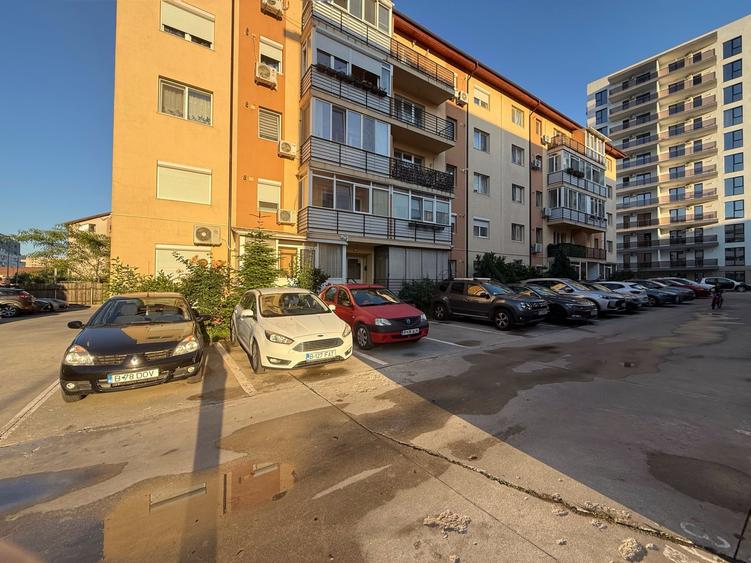 Apartament cu 3 camere decomandat, mobilat în Theodor Pallady