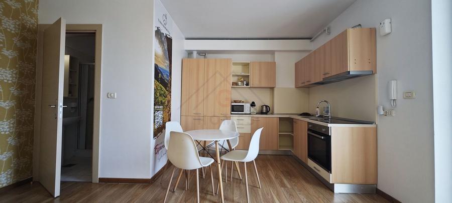 Apartament cu 2 camere nedecomandat, mobilat în Complex Studențesc