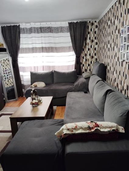 Apartament cu 3 camere decomandat în Exterior Vest