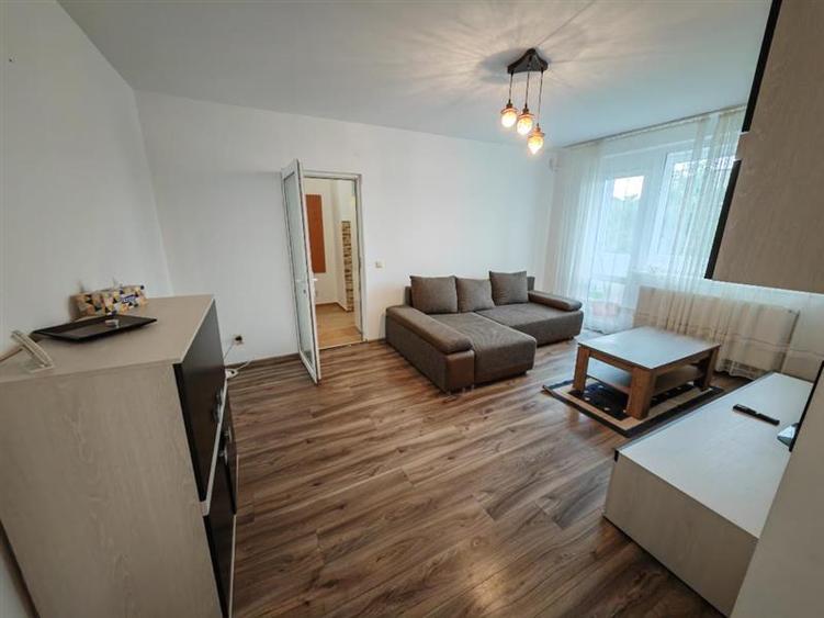 Apartament cu 2 camere semidecomandat, mobilat în Astra
