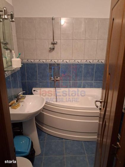 Apartament cu 3 camere decomandat în Galata