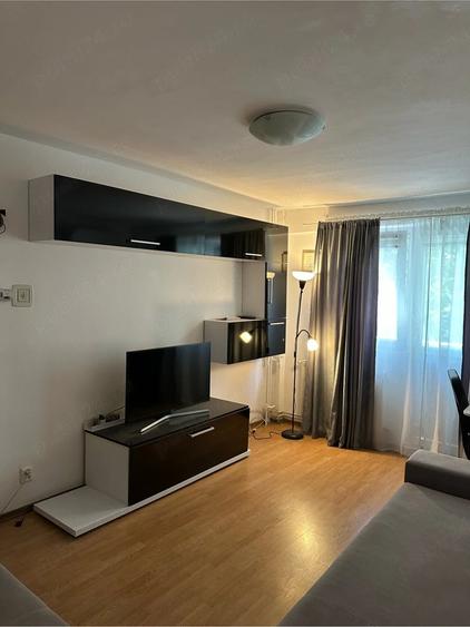 Proprietar, inchiriez apartament 2 camere decomandat, centrala proprie, Pia?a Sudului - 7