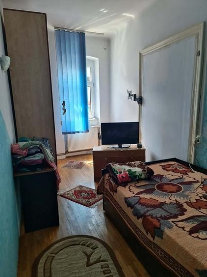 Apartament cu 2 camere decomandat în Schei
